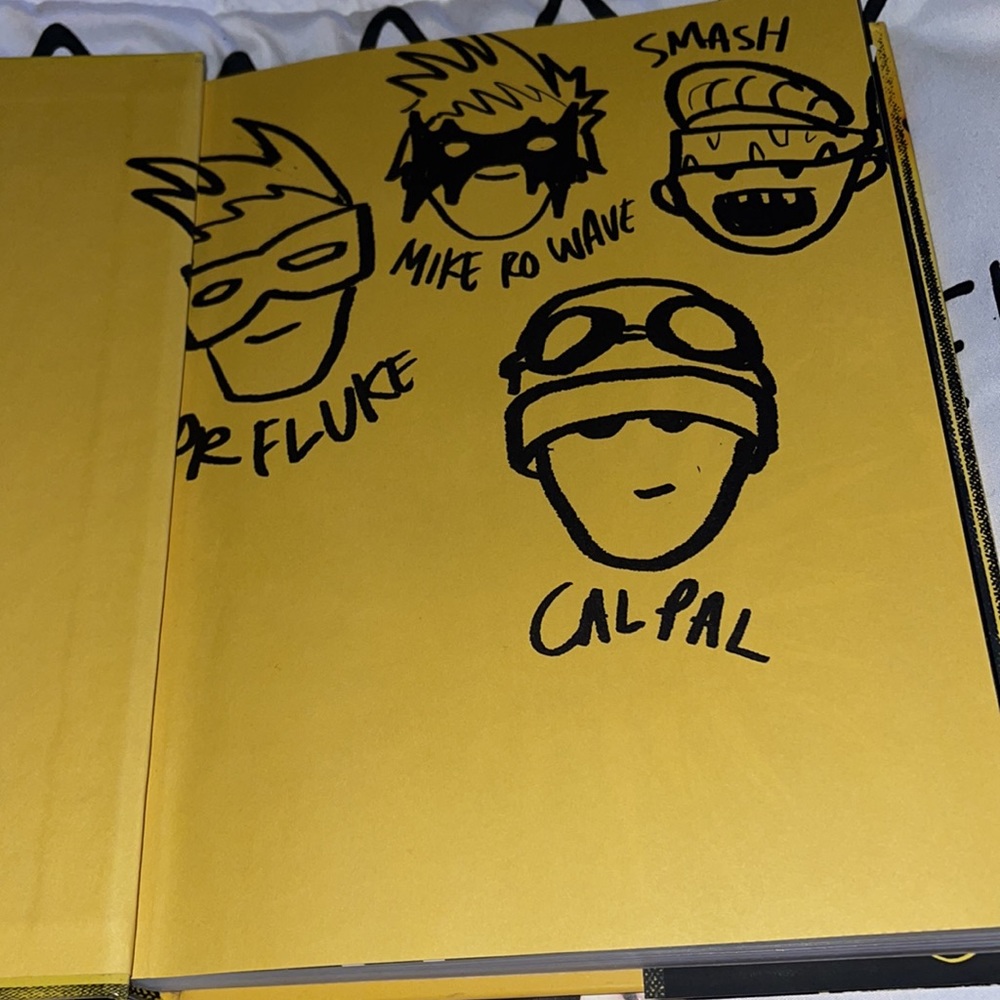 5 Seconds of Summer book - Picture 5 of 6